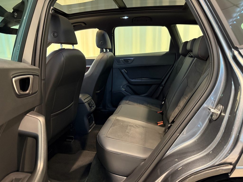 SEAT Ateca 2.0 TDI DSG FR 19 Pano 360° ParkAssist LED - 5