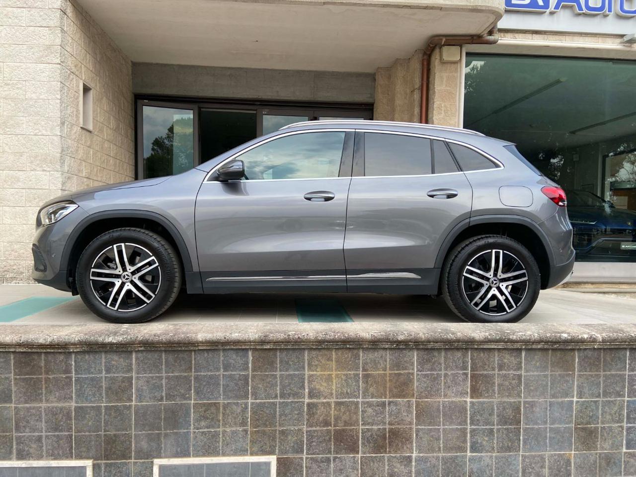 MERCEDES-BENZ GLA 200 d Automatic Sport Plus - 8
