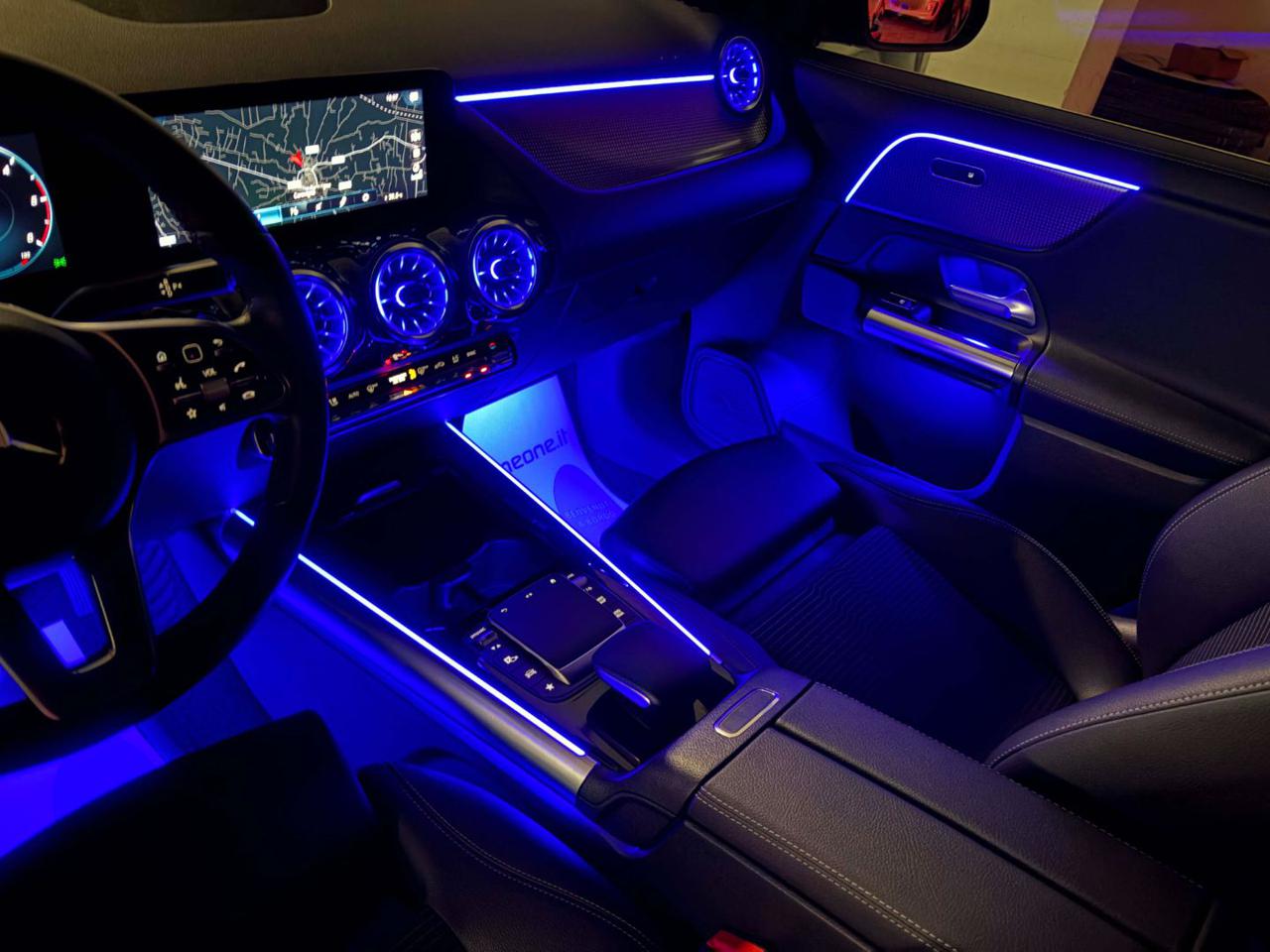 MERCEDES-BENZ GLA 200 d Automatic Sport Plus - 25