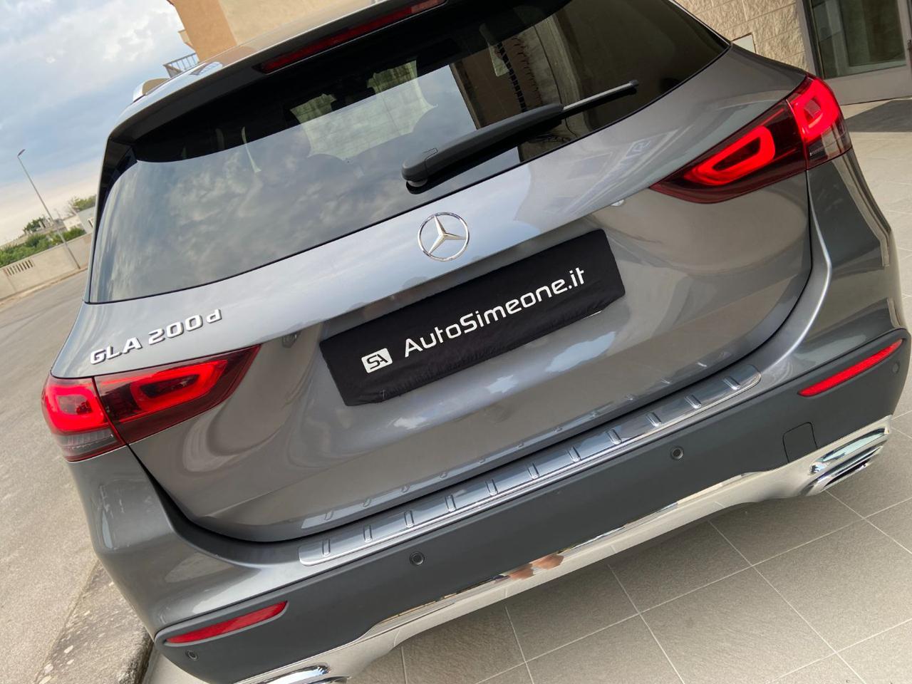 MERCEDES-BENZ GLA 200 d Automatic Sport Plus - 28