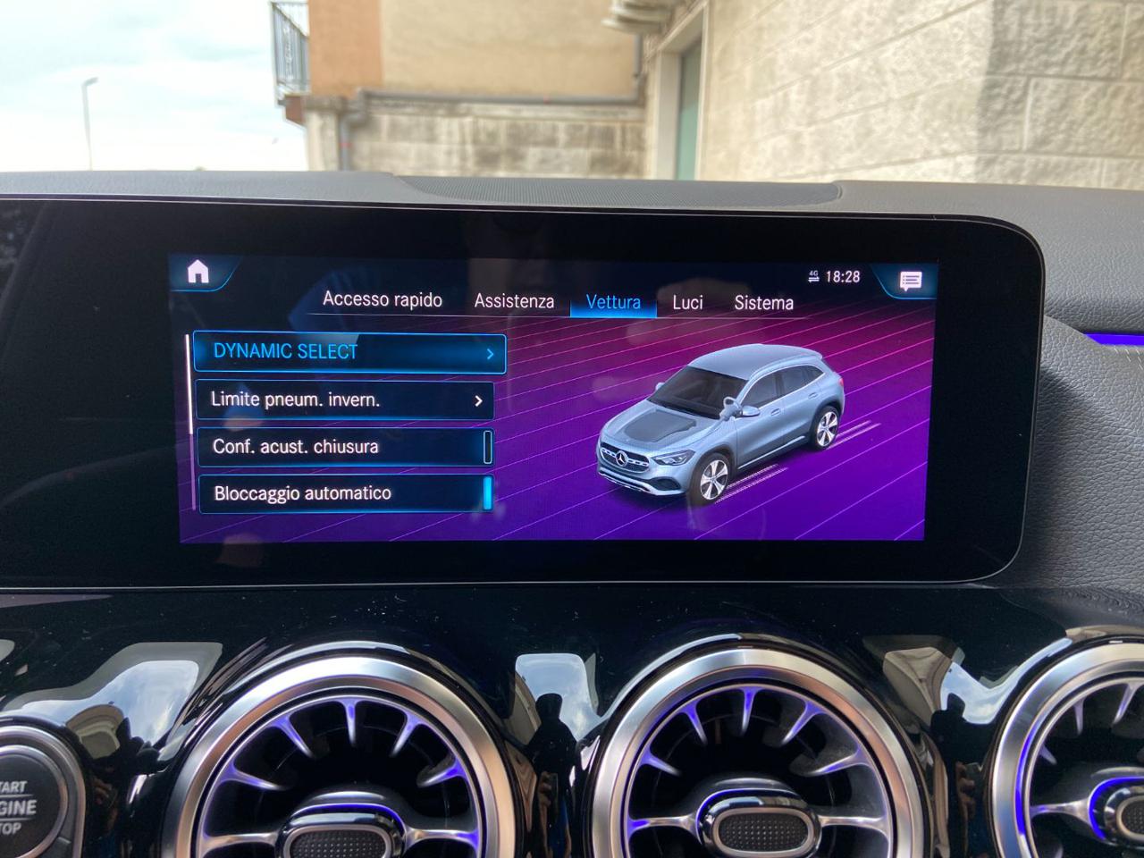 MERCEDES-BENZ GLA 200 d Automatic Sport Plus - 24