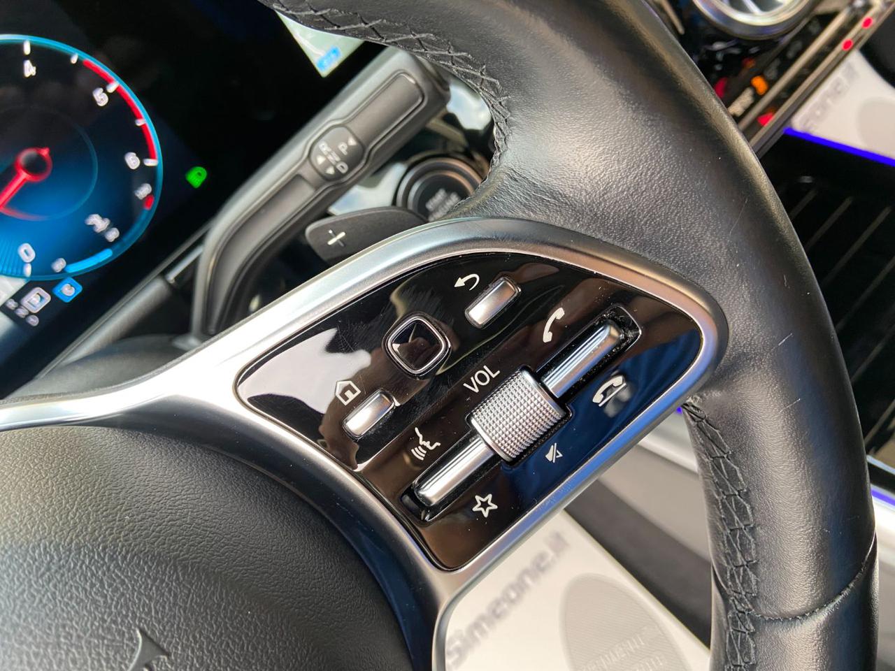 MERCEDES-BENZ GLA 200 d Automatic Sport Plus - 22