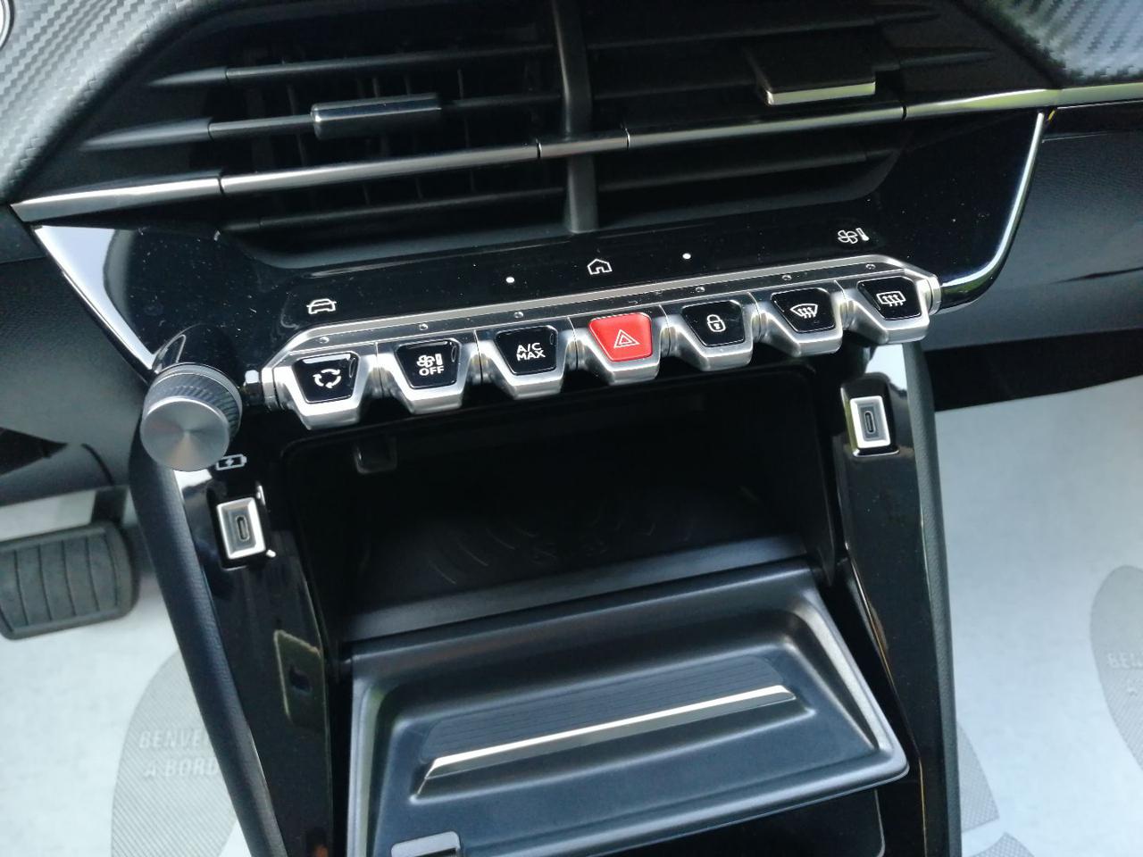 PEUGEOT 208 Hybrid 110 CV e-DCS6 Allure - 21