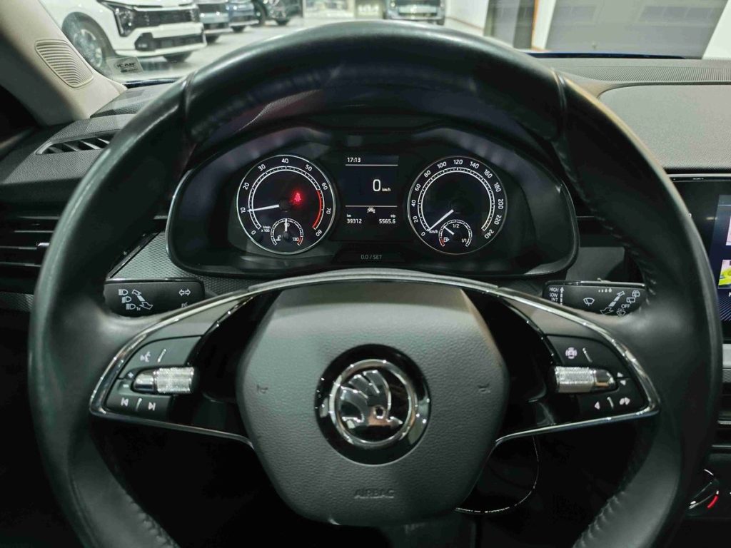 SKODA Kamiq 1.0 TSI Ambition - 17