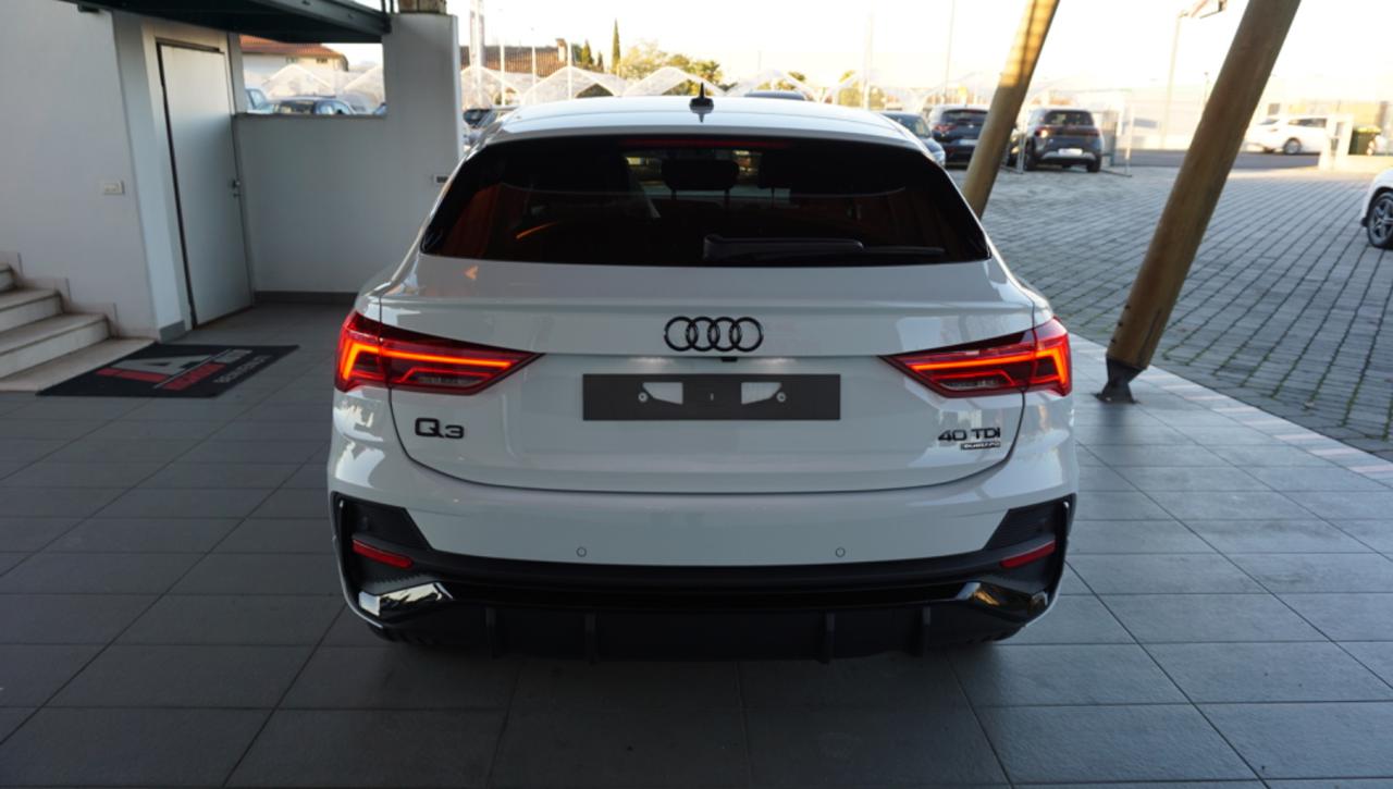AUDI Q3 SPB 40 TDI quattro S tronic S line edition - 4