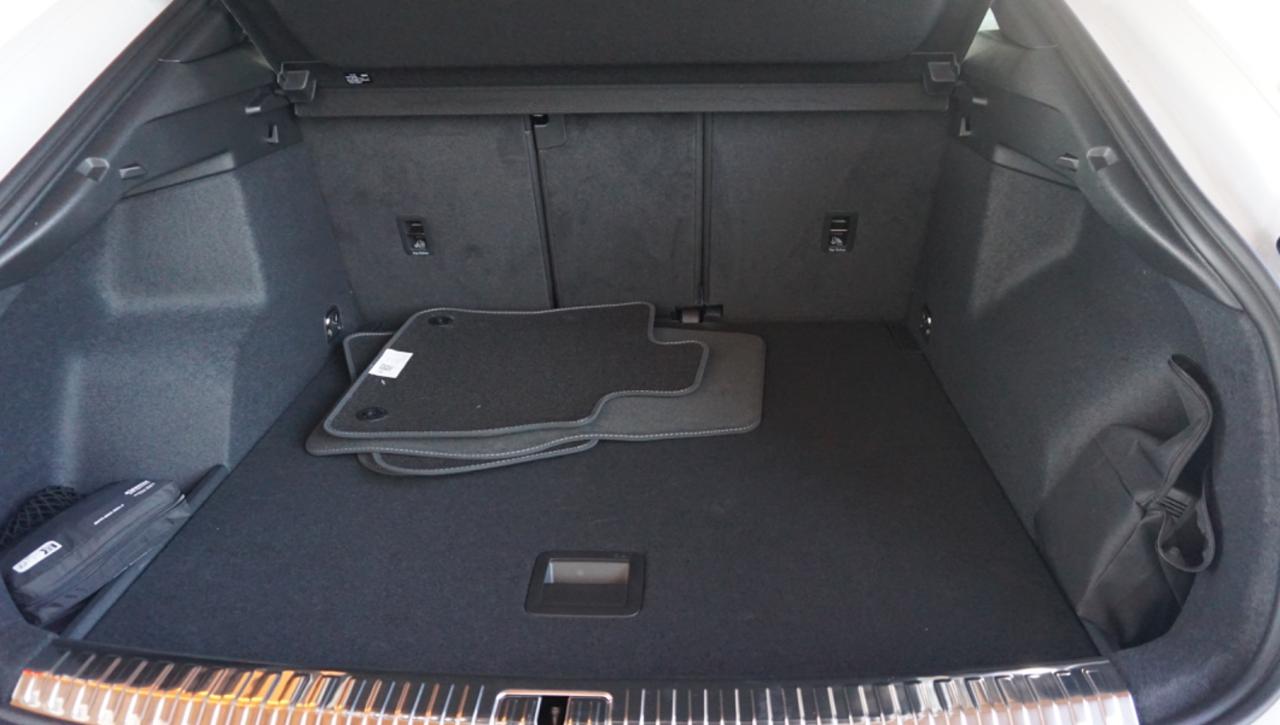 AUDI Q3 SPB 40 TDI quattro S tronic S line edition - 36