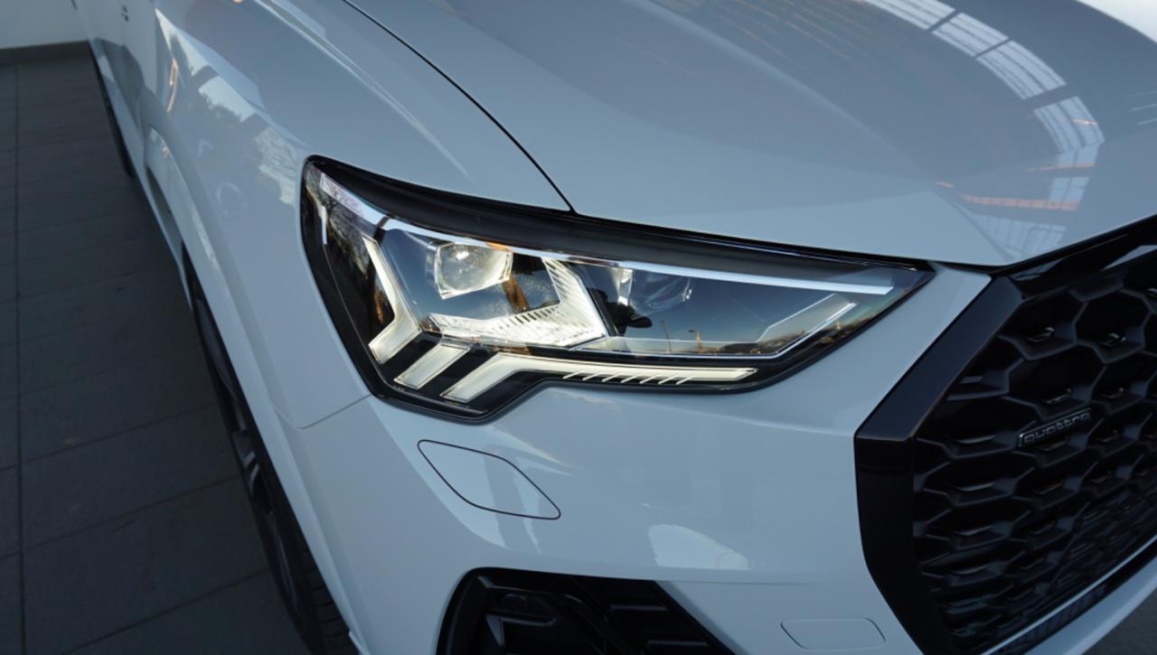 AUDI Q3 SPB 40 TDI quattro S tronic S line edition - 9