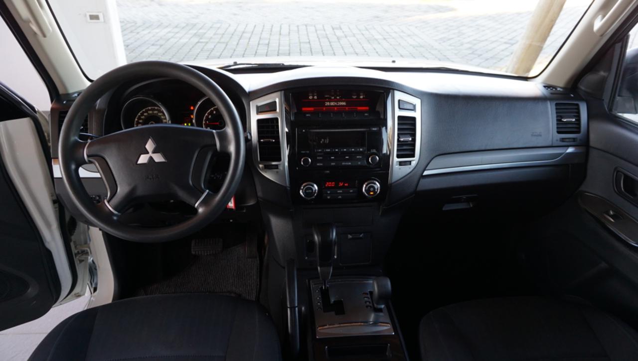 MITSUBISHI Pajero 3.2 DI-D 16V aut. 5p. Instyle DPF - 25