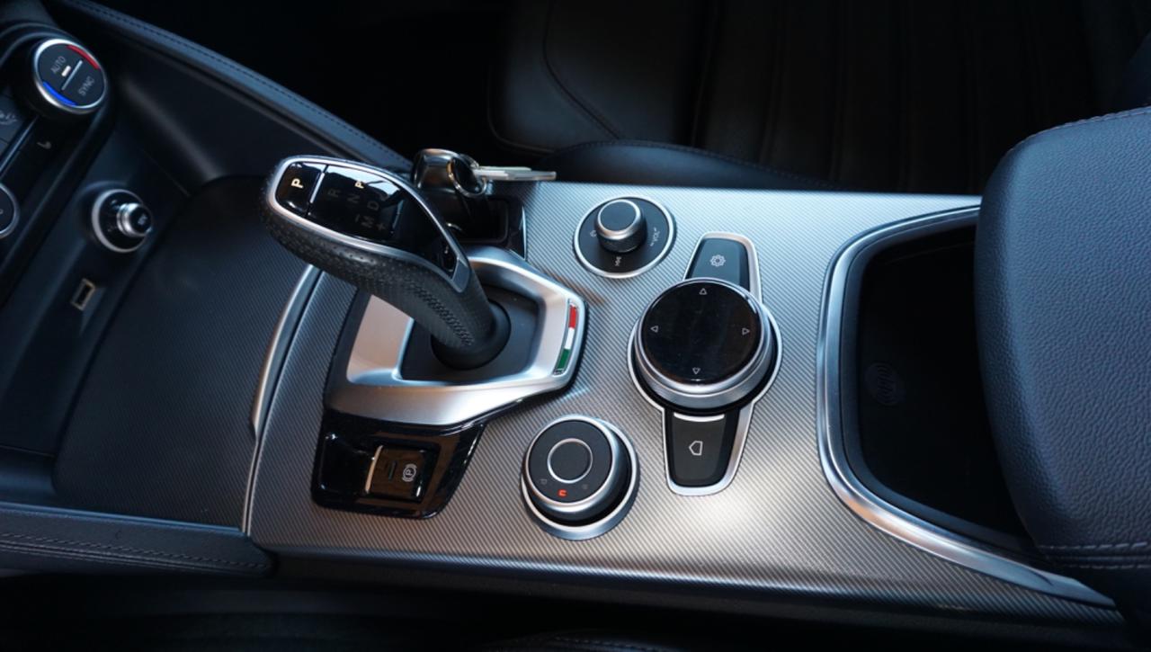 ALFA ROMEO Stelvio 2.2 Turbodiesel 210 CV AT8 Q4 Veloce - 32