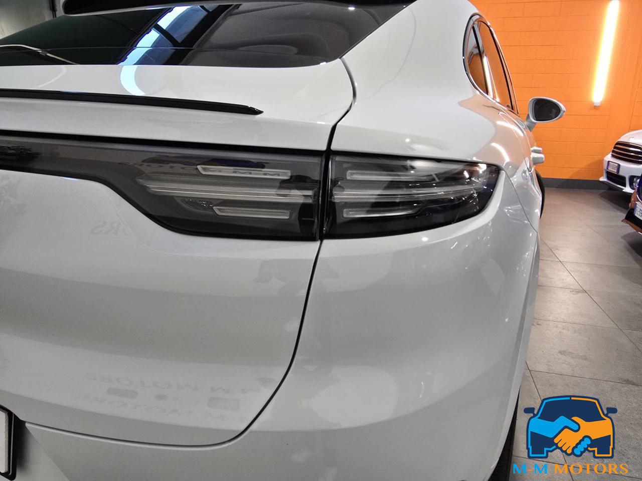 PORSCHE Cayenne Coupé 3.0 V6 - 8