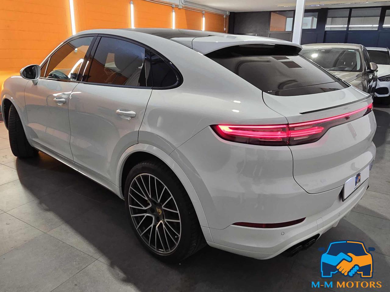 PORSCHE Cayenne Coupé 3.0 V6 - 9