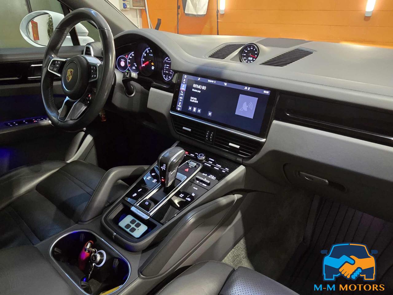 PORSCHE Cayenne Coupé 3.0 V6 - 23