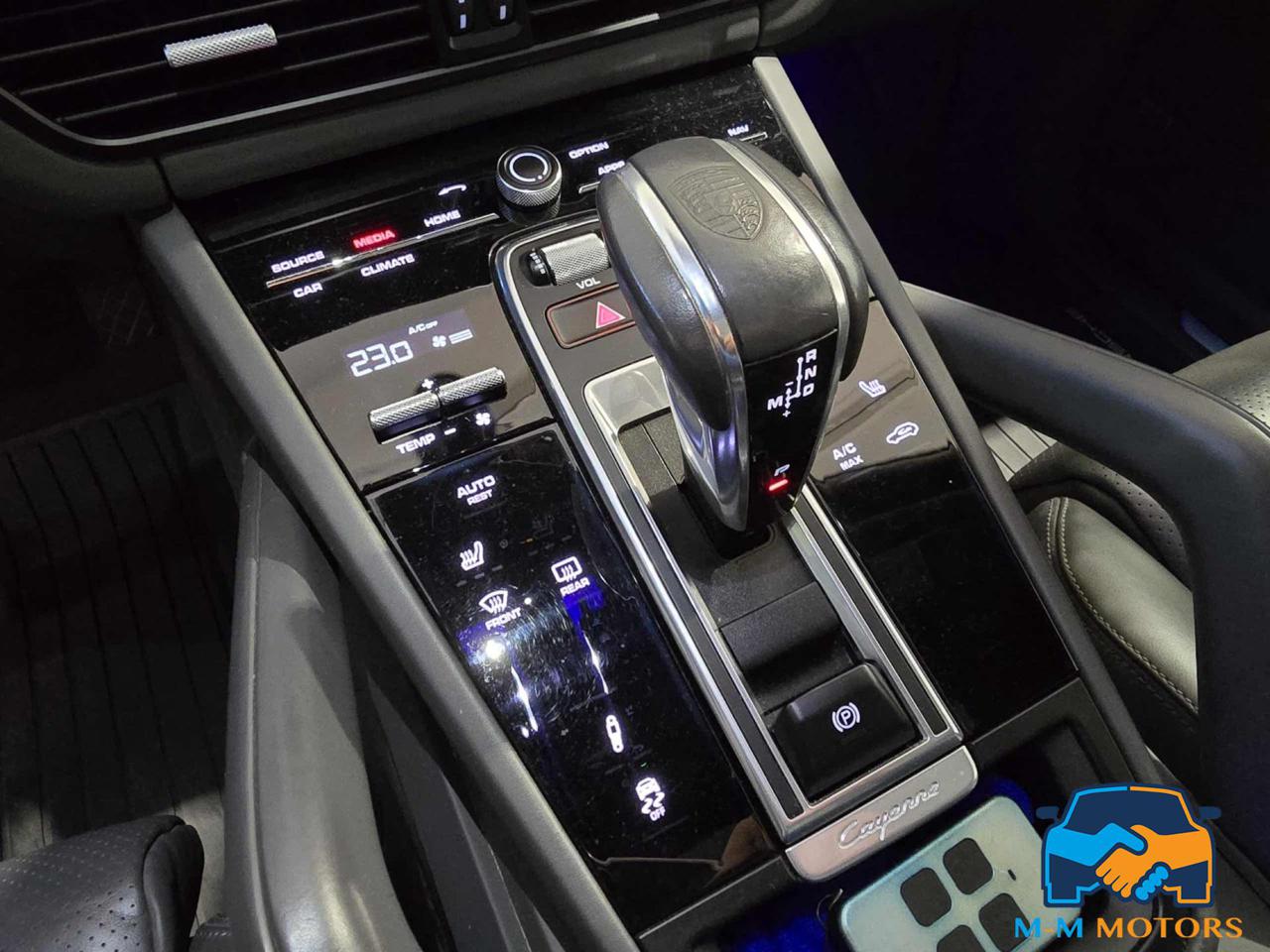 PORSCHE Cayenne Coupé 3.0 V6 - 22