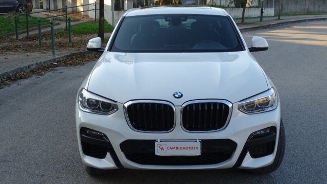 BMW X4 Bianco pastello