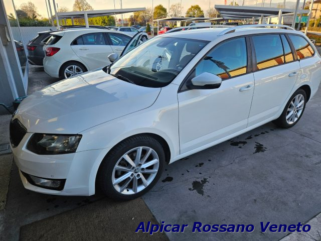SKODA Octavia Bianco pastello