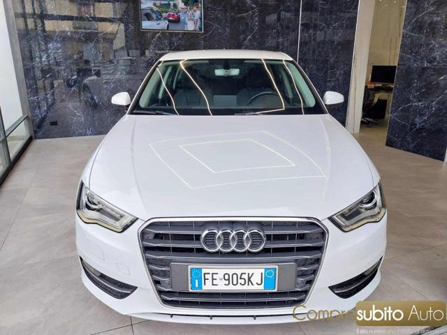 AUDI A3 Blanc Pastel