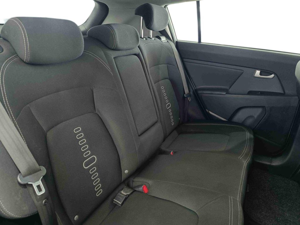 KIA Sportage 1.7 CRDI VGT 2WD Active - 11