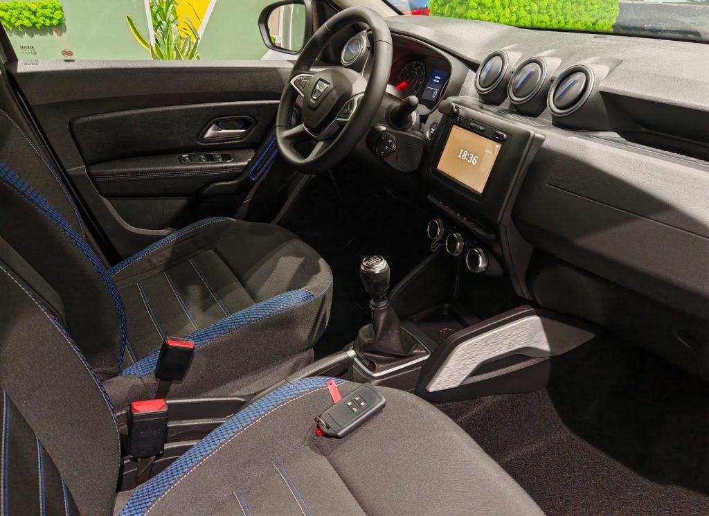 DACIA Duster 1.0 TCe 100 CV ECO-G 4x2 15th Anniversary - 13