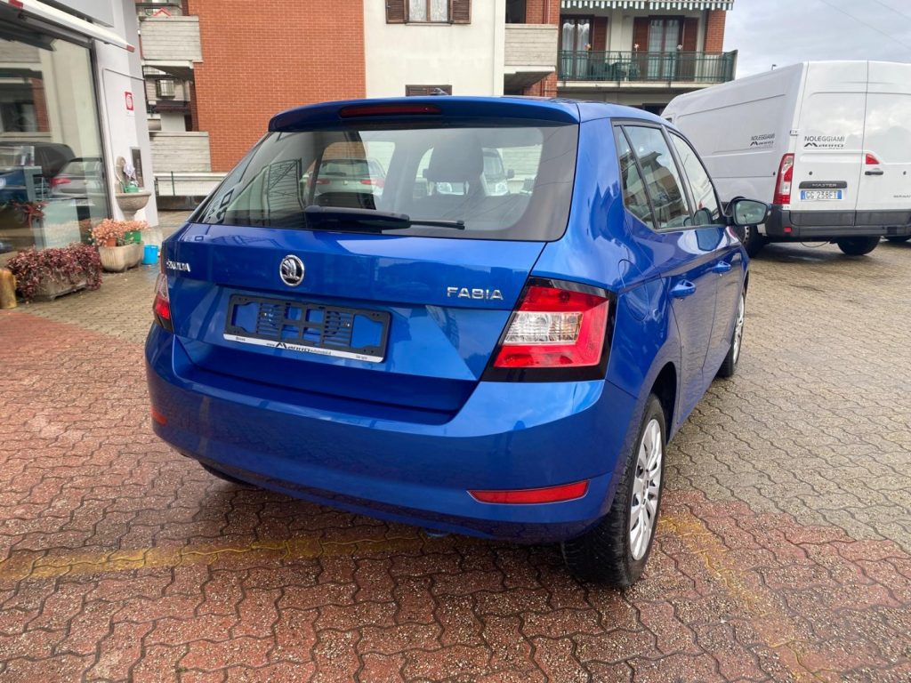 SKODA Fabia 1.0  60 CV AMBITION  display-sedili riscaldati - 4