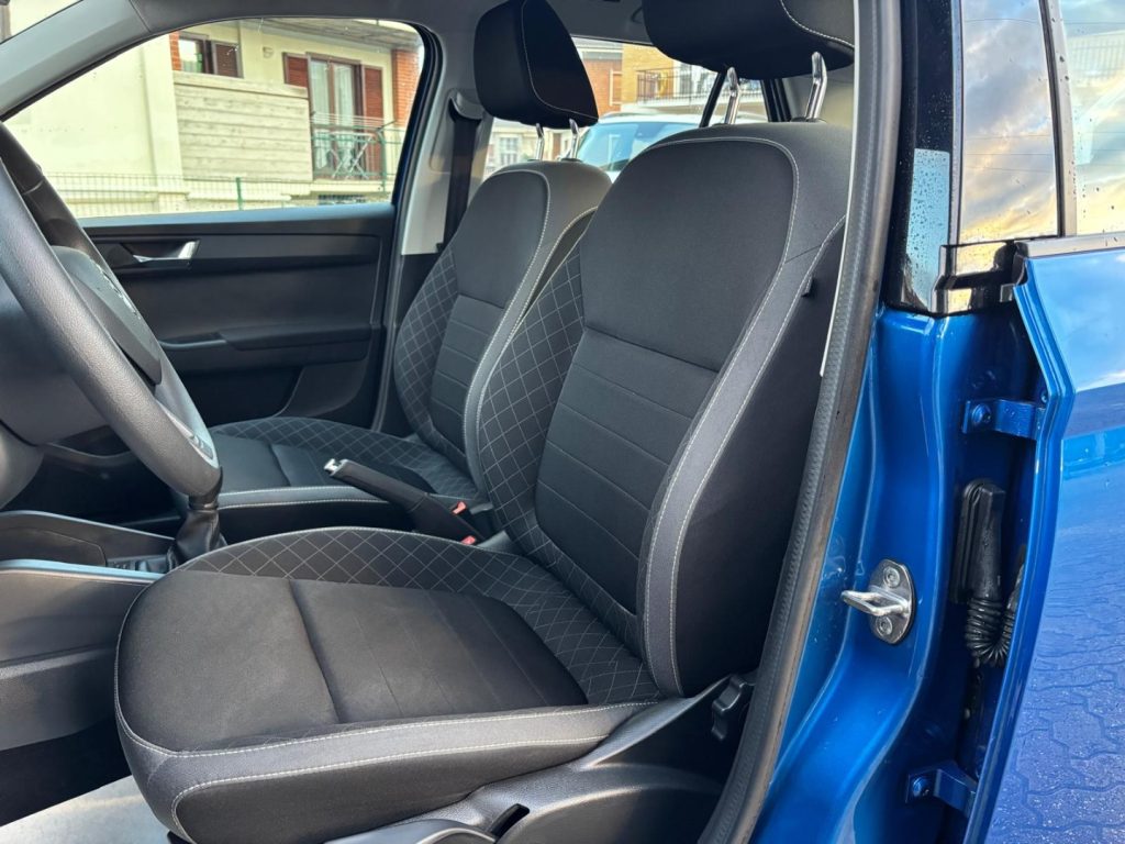 SKODA Fabia 1.0  60 CV AMBITION  display-sedili riscaldati - 9