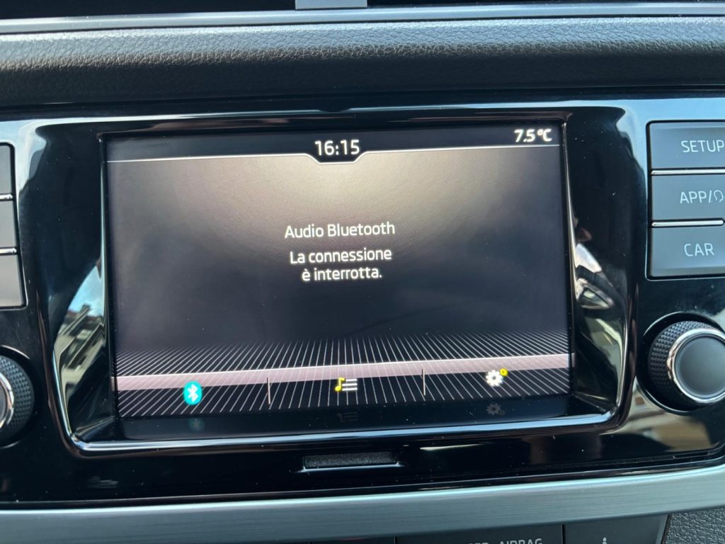 SKODA Fabia 1.0  60 CV AMBITION  display-sedili riscaldati - 11