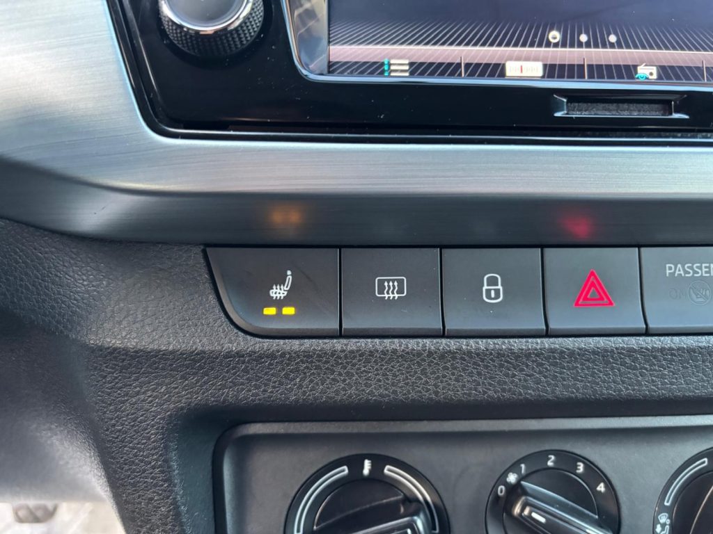 SKODA Fabia 1.0  60 CV AMBITION  display-sedili riscaldati - 12