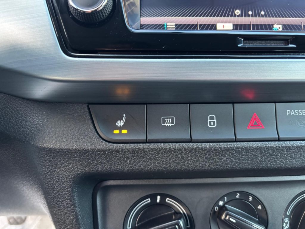 SKODA Fabia 1.0  60 CV AMBITION  display-sedili riscaldati - 13