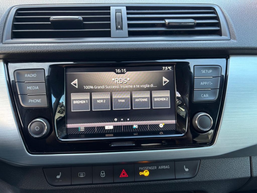 SKODA Fabia 1.0  60 CV AMBITION  display-sedili riscaldati - 14