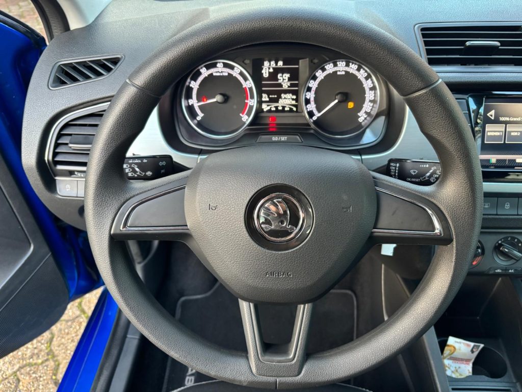 SKODA Fabia 1.0  60 CV AMBITION  display-sedili riscaldati - 16