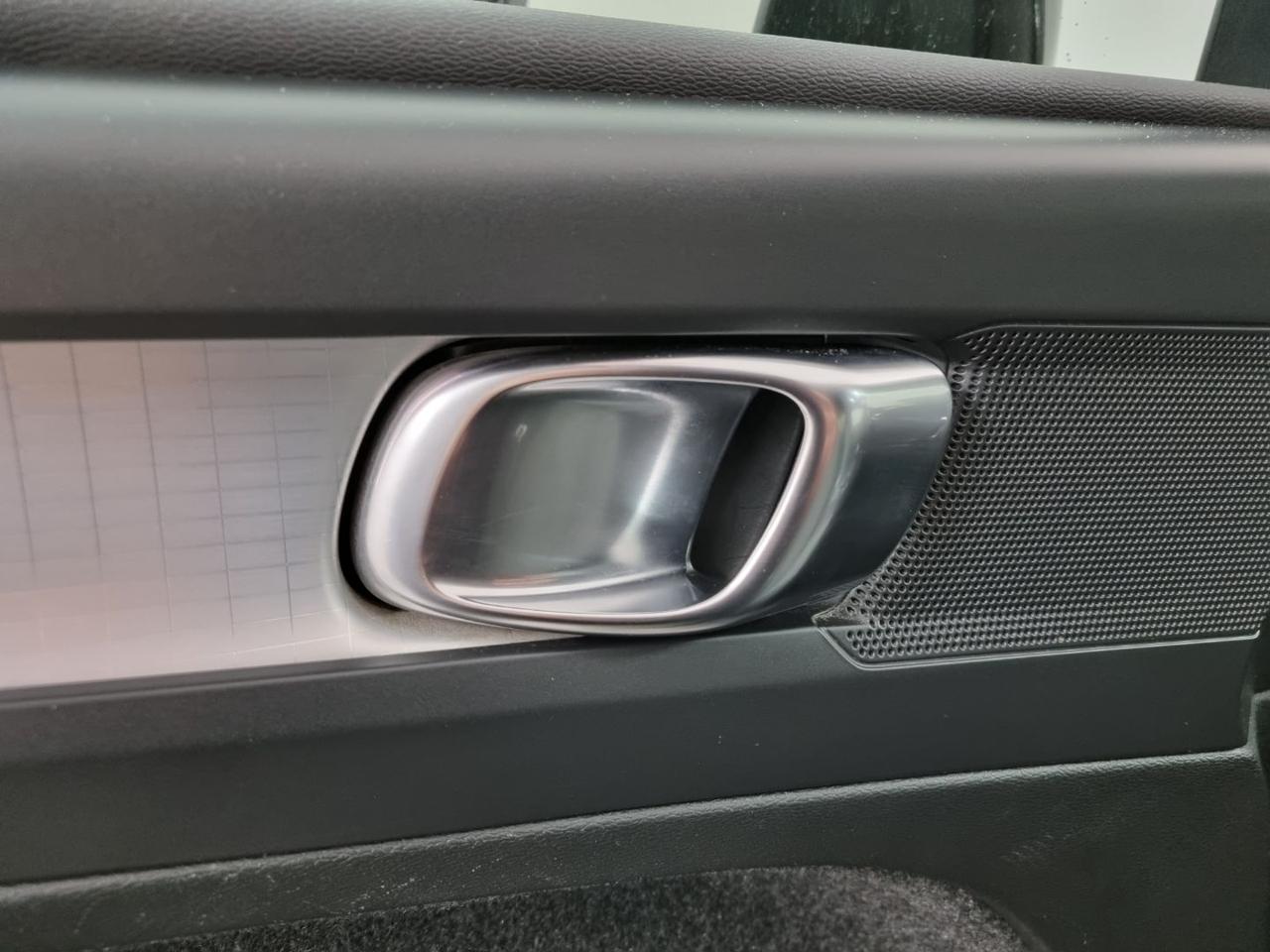 VOLVO XC40 B4 AWD automatico Core - 30