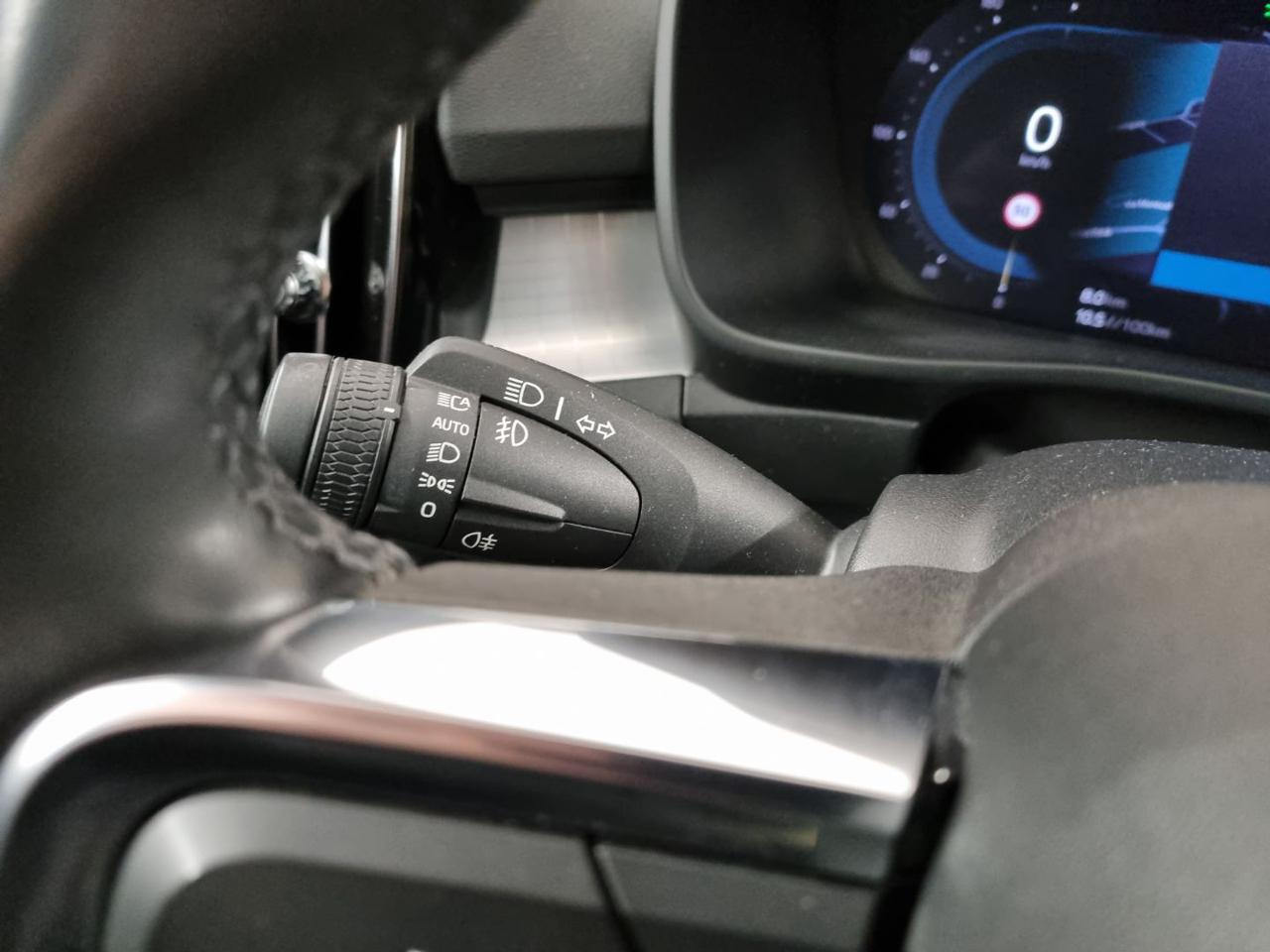 VOLVO XC40 B4 AWD automatico Core - 35