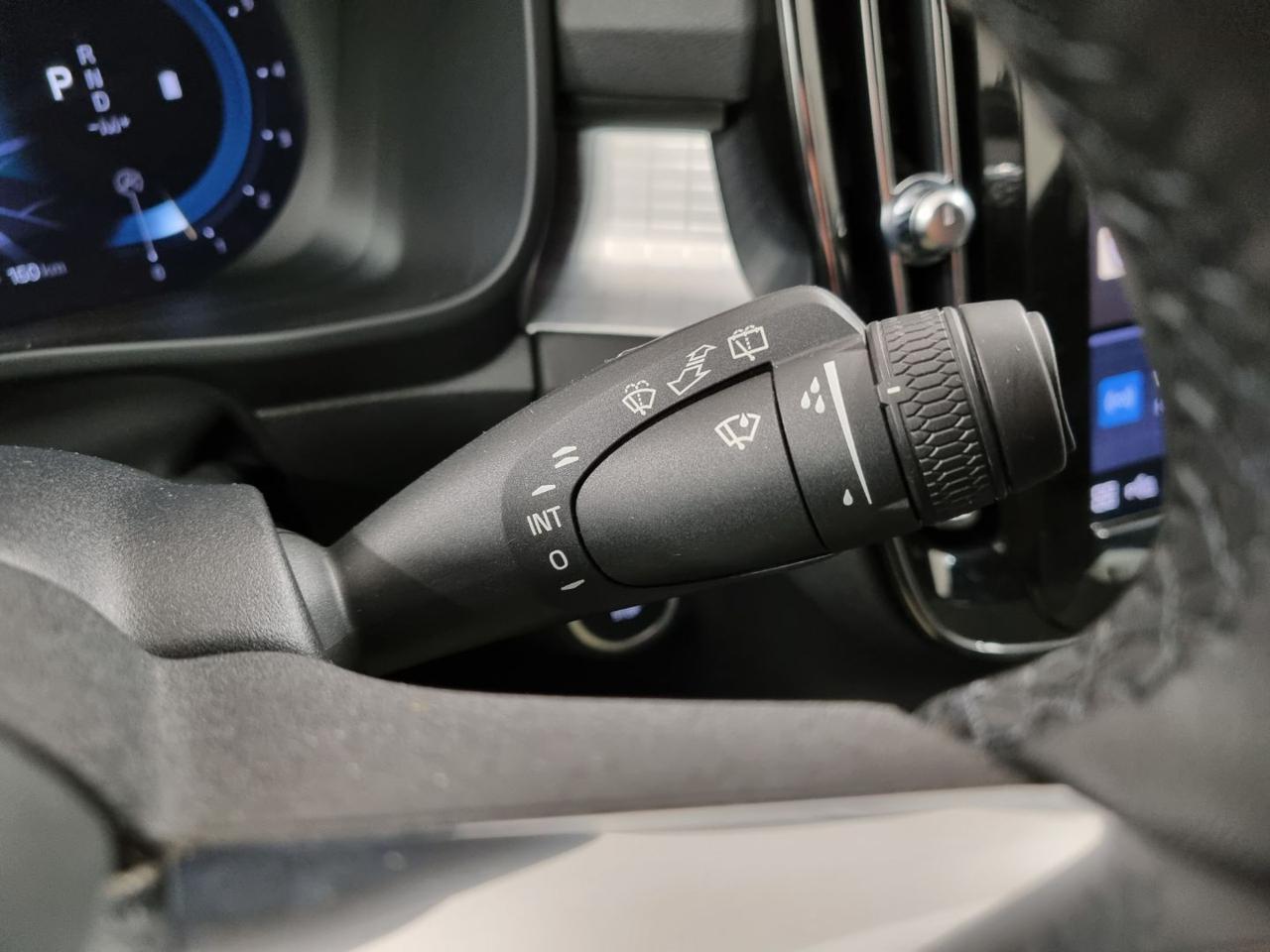 VOLVO XC40 B4 AWD automatico Core - 34