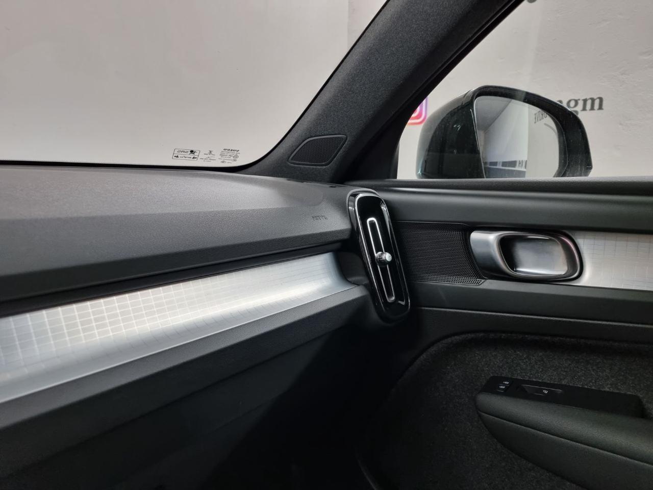 VOLVO XC40 B4 AWD automatico Core - 33