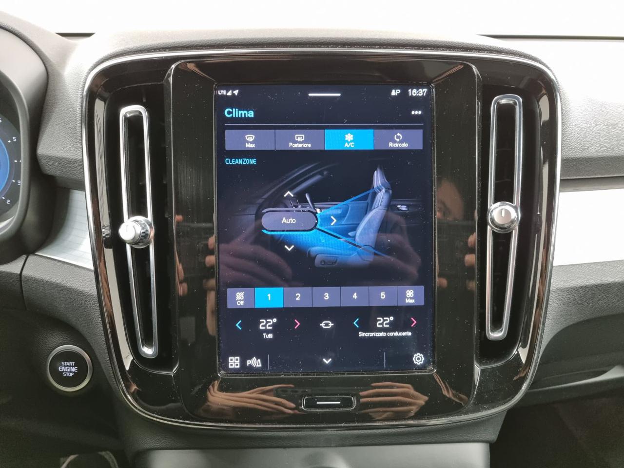 VOLVO XC40 B4 AWD automatico Core - 8