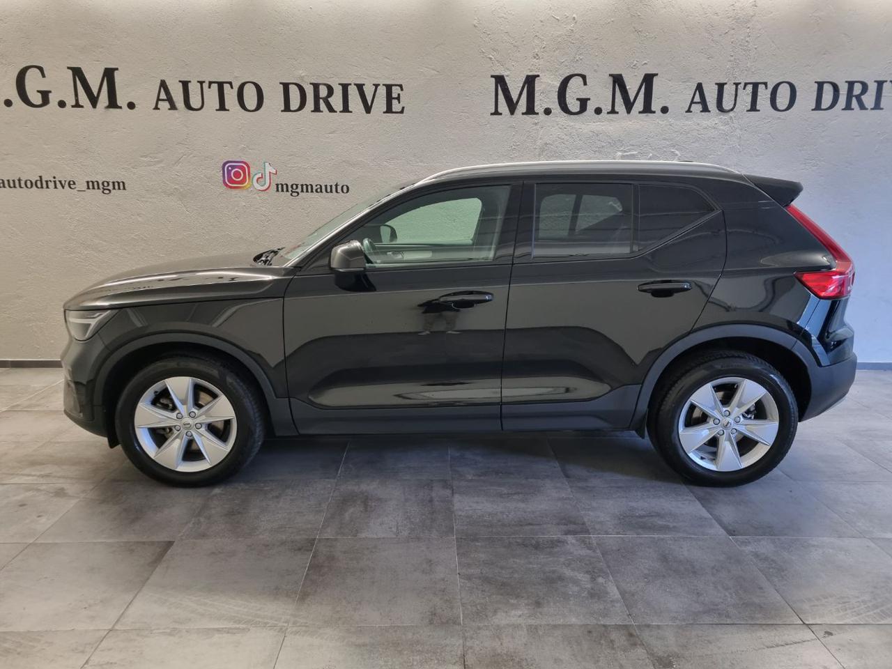 VOLVO XC40 B4 AWD automatico Core - 2