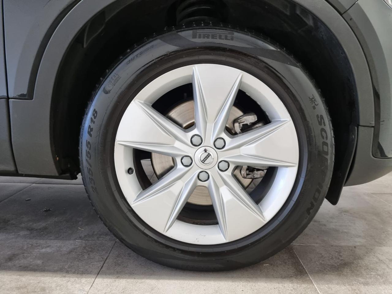 VOLVO XC40 B4 AWD automatico Core - 7