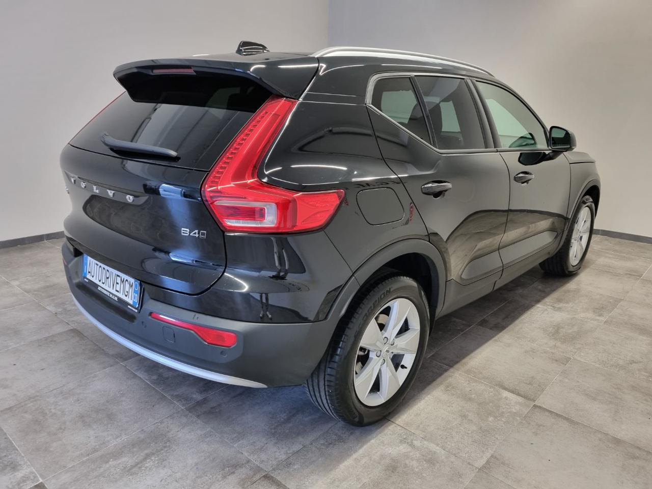 VOLVO XC40 B4 AWD automatico Core - 9