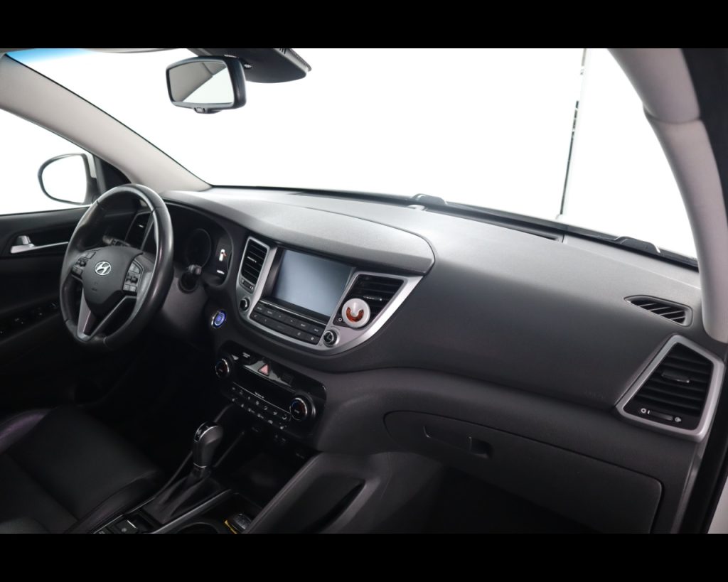 HYUNDAI Tucson 2.0 crdi Xpossible 4wd 185cv auto - 16