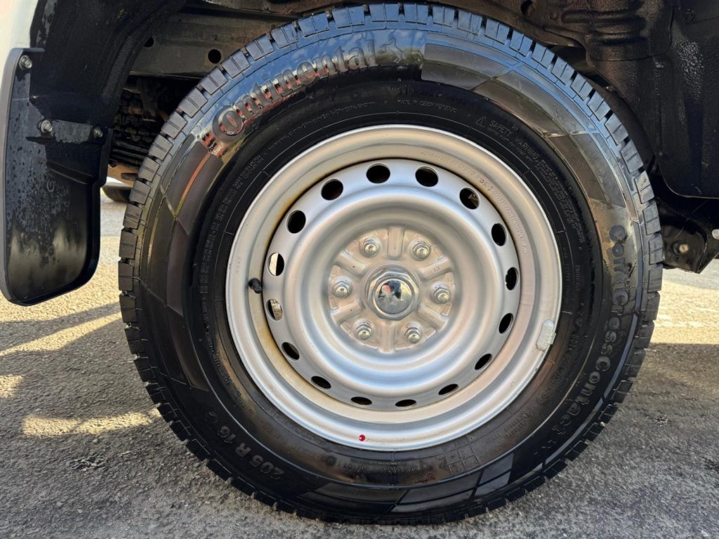 MITSUBISHI L200 2.4 DI-D/154CV Club Cab Invite - 19