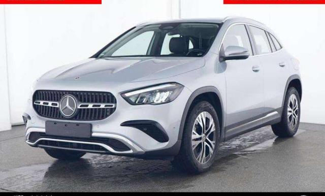 MERCEDES-BENZ GLA 180 Argento metallizzato