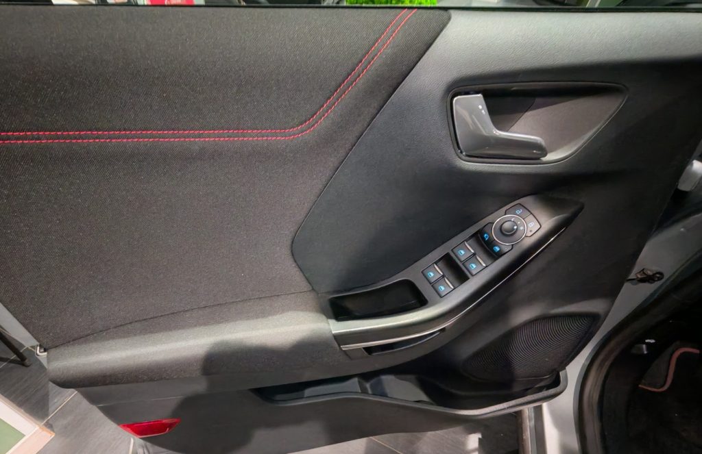 FORD Puma 1.0 EcoBoost Hybrid 125 CV S&S ST-Line - 17