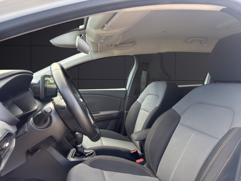 DACIA Jogger 1.6 Hybrid 140 7 posti Extreme - 9