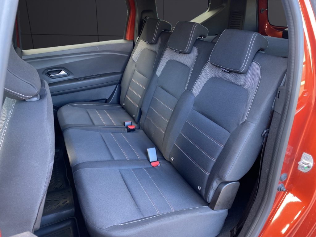 DACIA Jogger 1.0 TCe GPL 100 CV 5 posti Extreme Up - 13