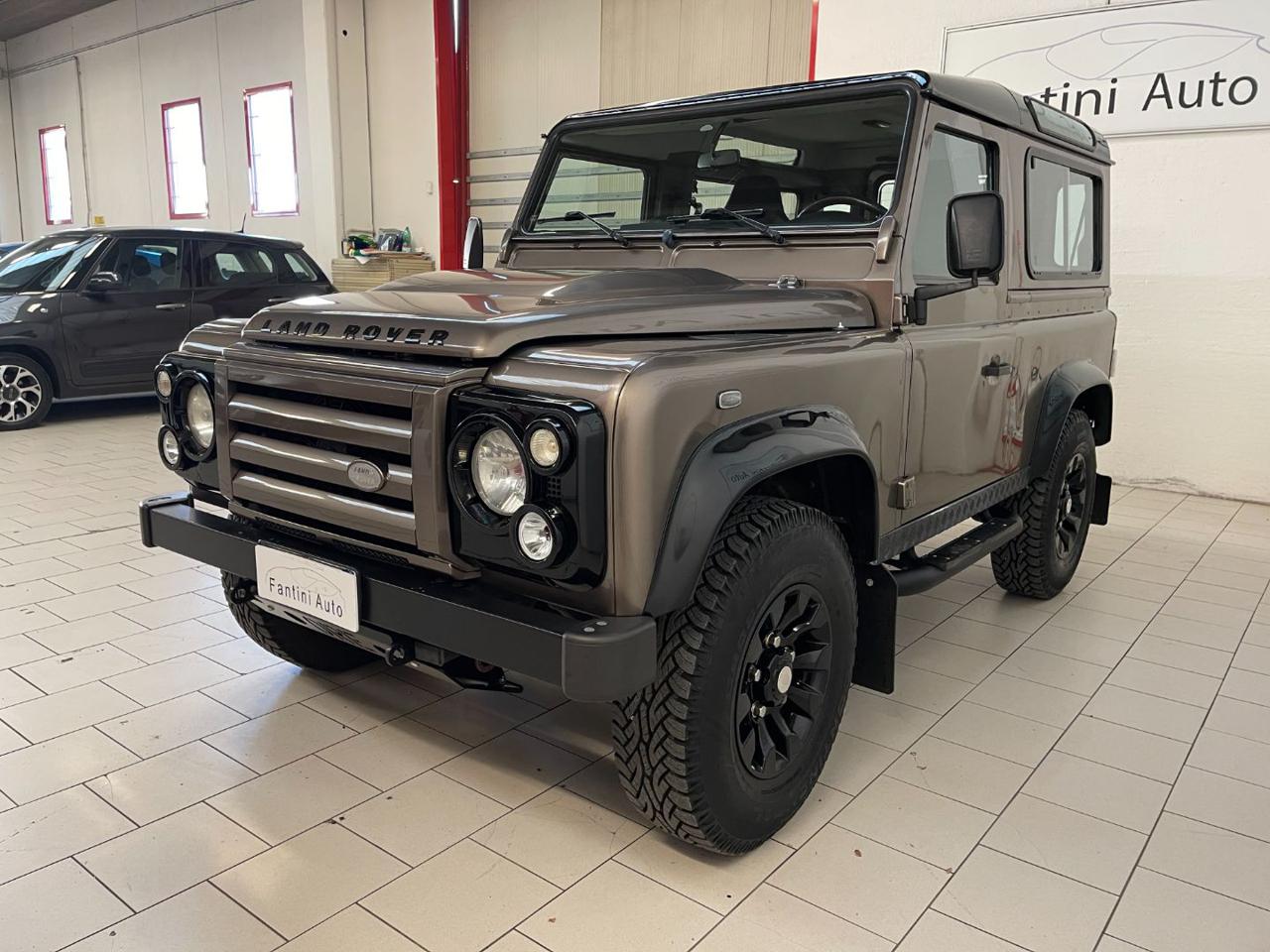 Defender 5