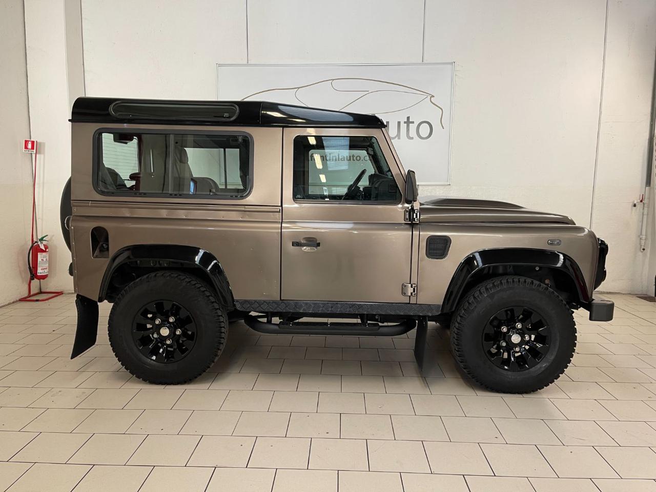 Defender 1