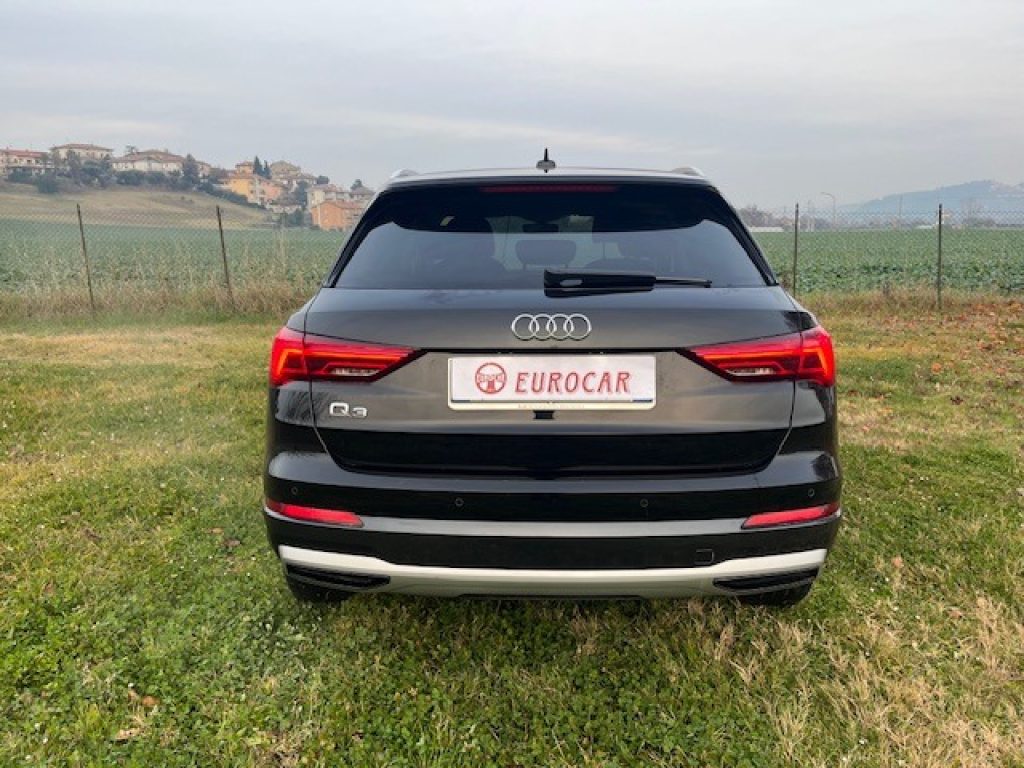 AUDI Q3 35 TDI S tronic - 6