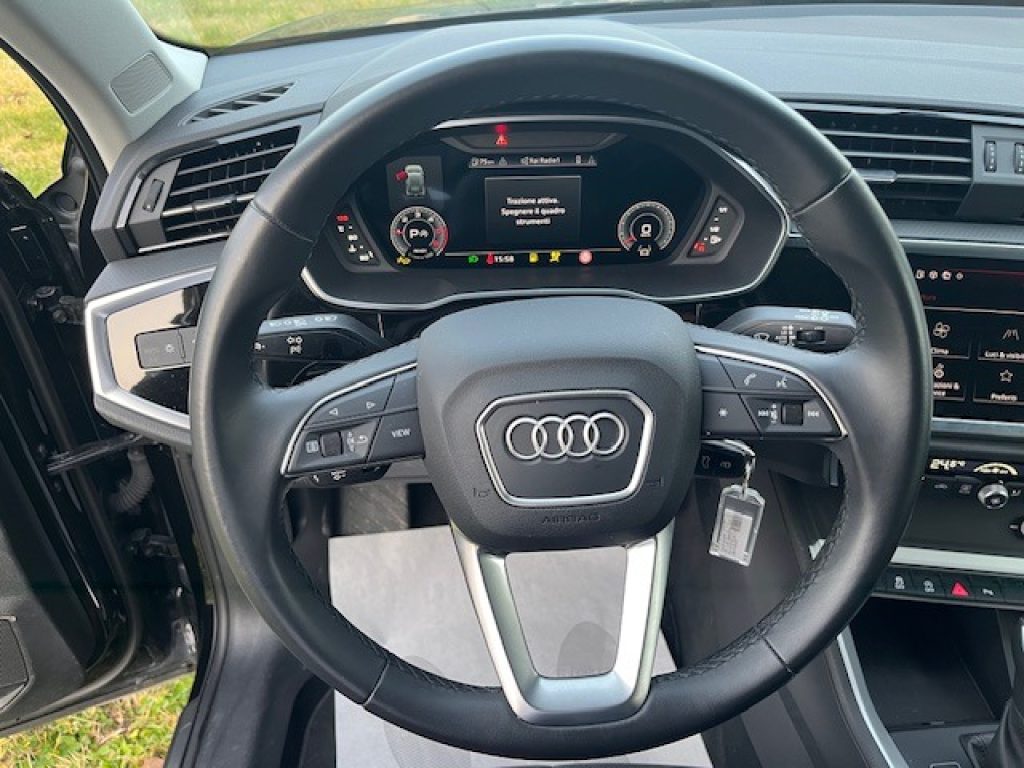 AUDI Q3 35 TDI S tronic - 13