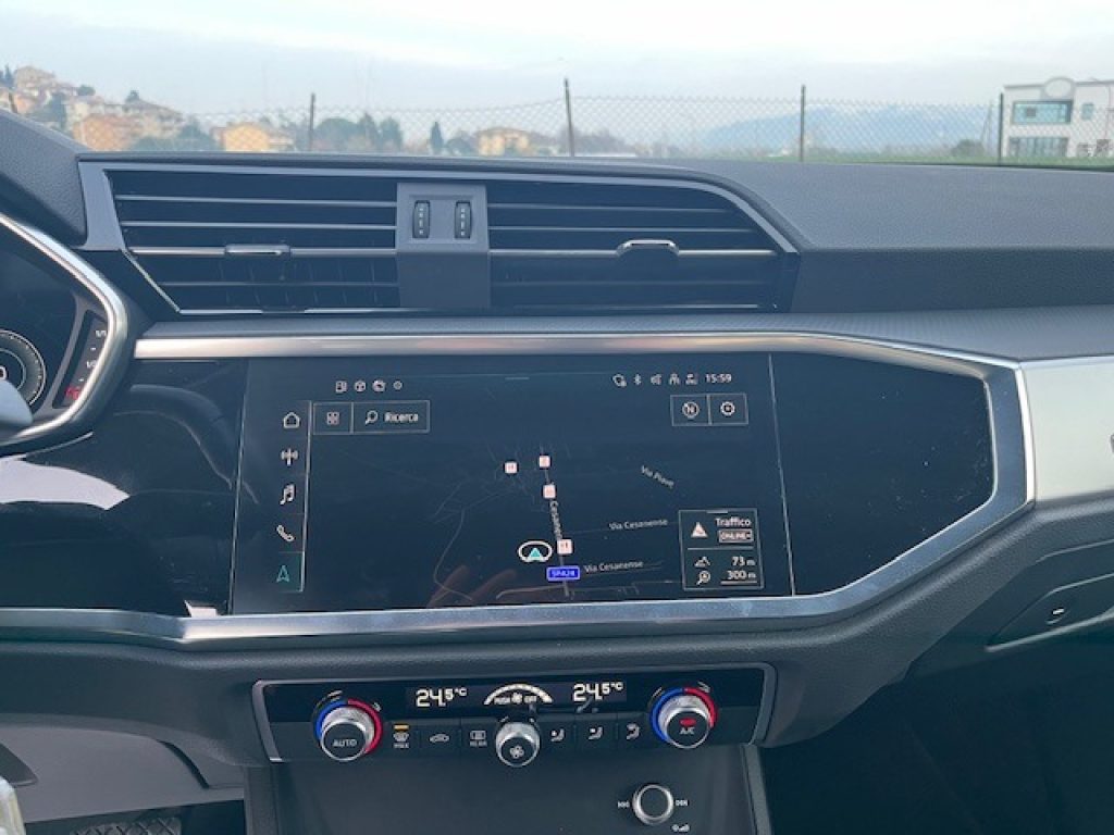 AUDI Q3 35 TDI S tronic - 17