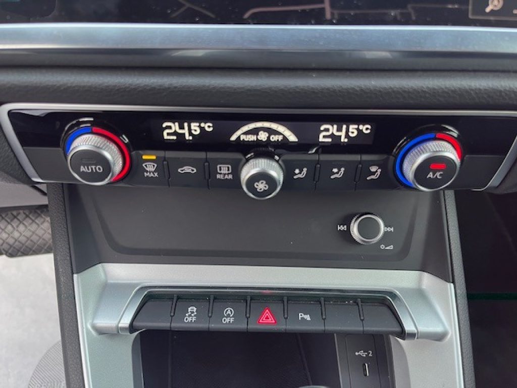 AUDI Q3 35 TDI S tronic - 18