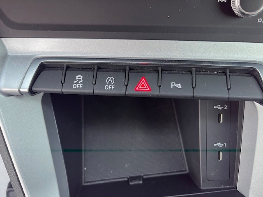 AUDI Q3 35 TDI S tronic - 20